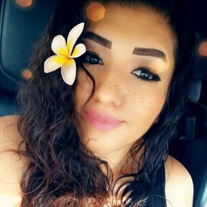 Meet your Posher, Maricela